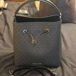 Michael Kors large Suri bucket bag